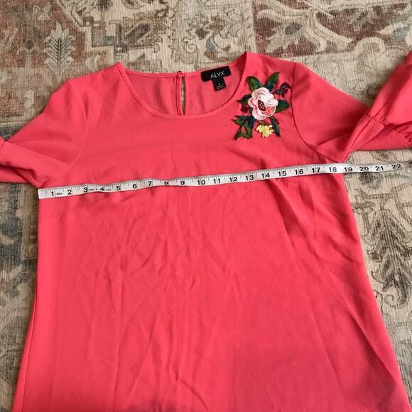 Alyx floral appliqué blouse with layered riffled sleeves size small - Picture 5 of 6